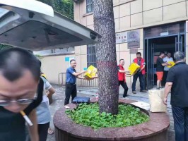 河南宏恩教育抗洪救灾物品捐赠