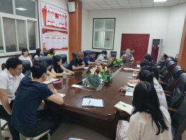 翟总在校区主持团队晨会