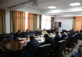 河南宏恩教育集团董事长翟艳普接受卫滨区委书记李海潮会见