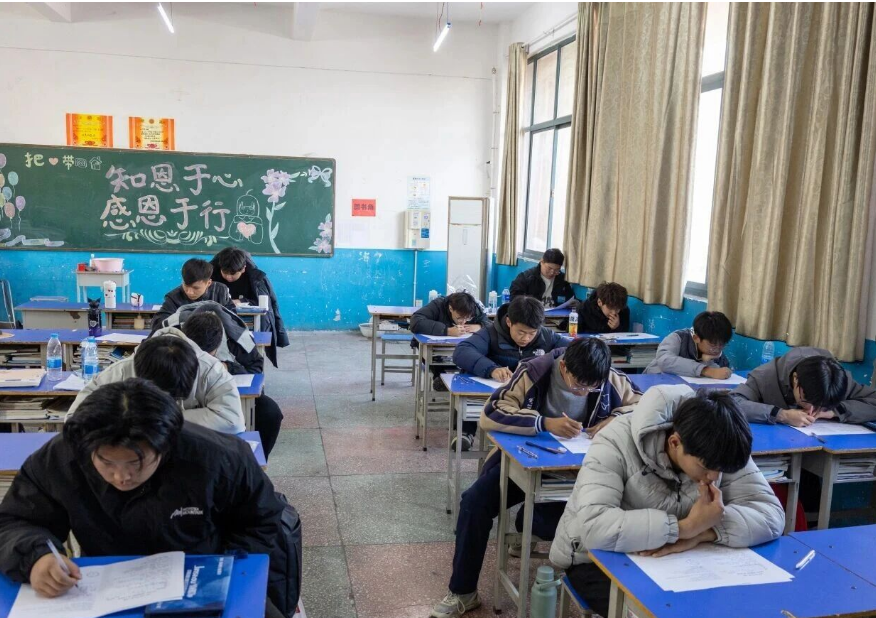 寒风中坚守，笔墨间成长&mdash;&mdash;济源职教升学班期中考试进行时